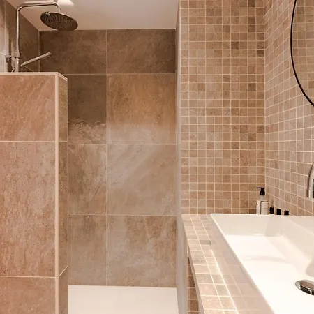 Hotell Monceau Louvain La Neuve