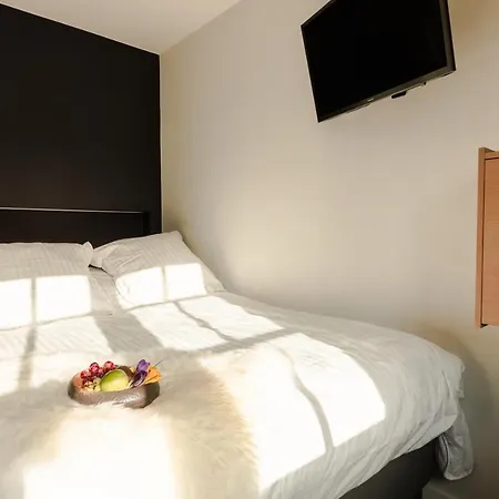 Monceau Louvain La Neuve 3*