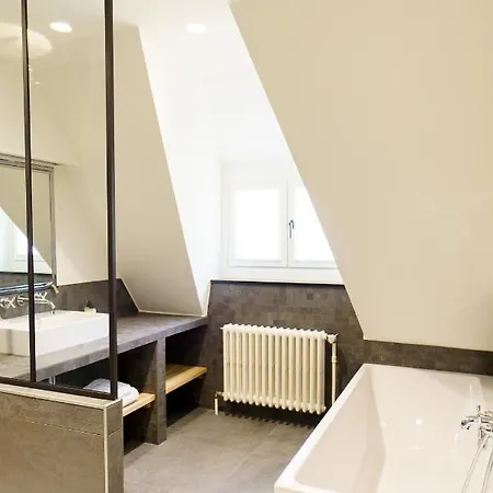 Hotell Monceau Louvain La Neuve 3*