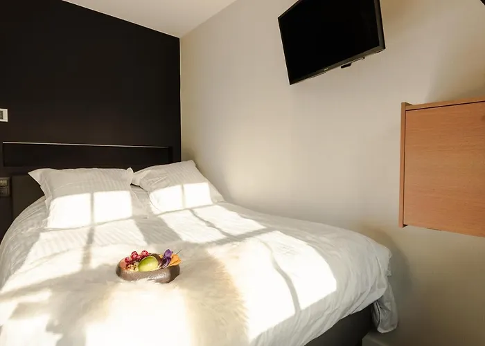 Monceau Louvain La Neuve 3*